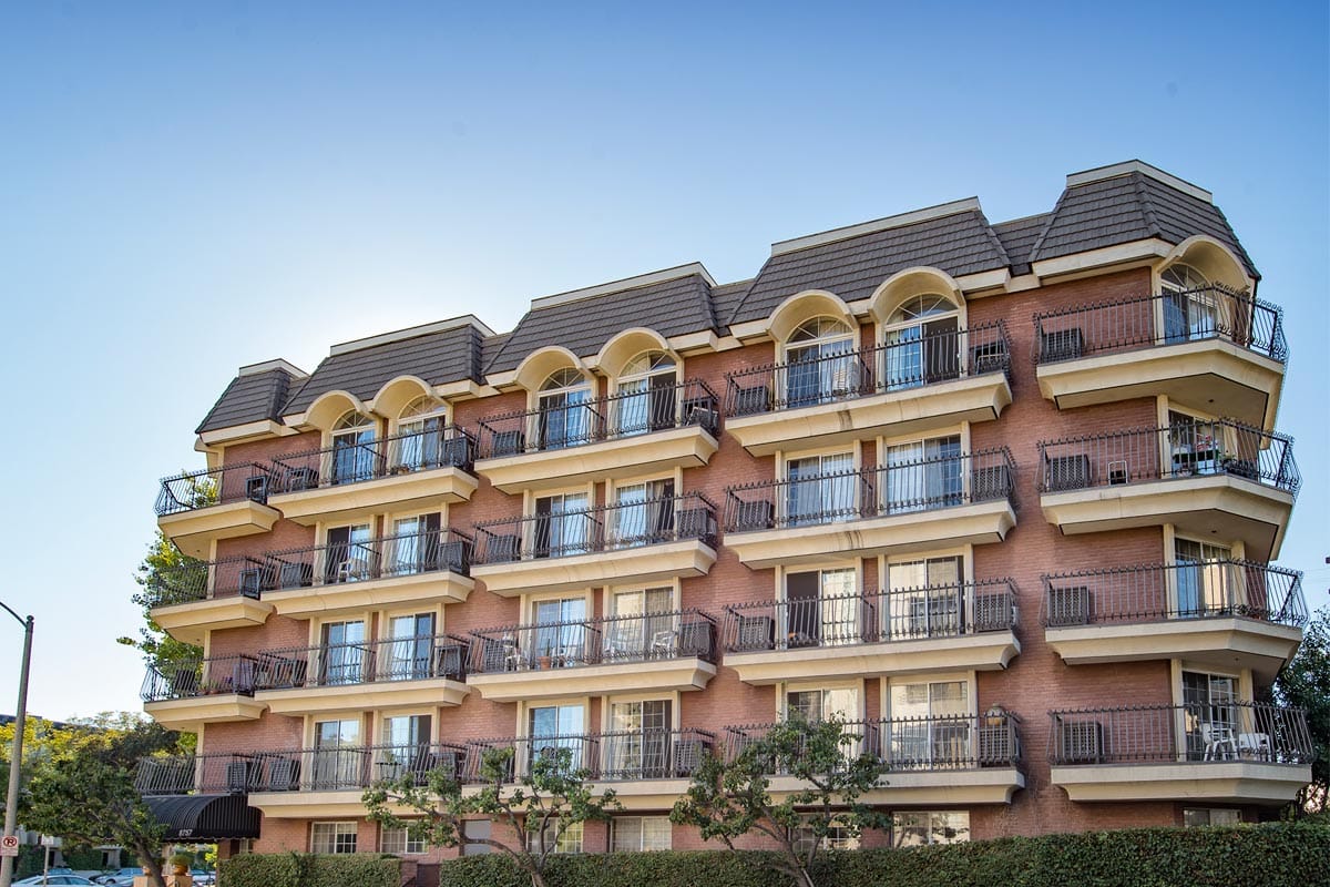 8757-burton-way-1